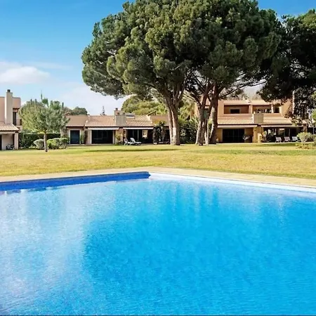 Vivenda Em Marina Tenis Academy