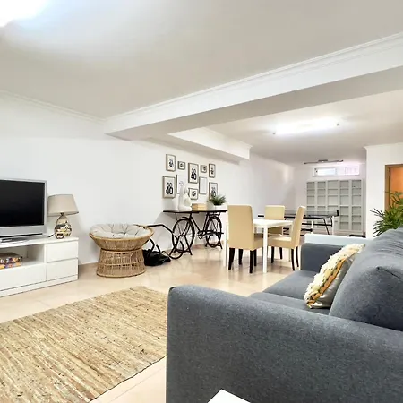 Vivenda Em Marina Tenis Academy *