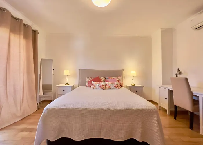 Vivenda Em Marina Tenis Academy *