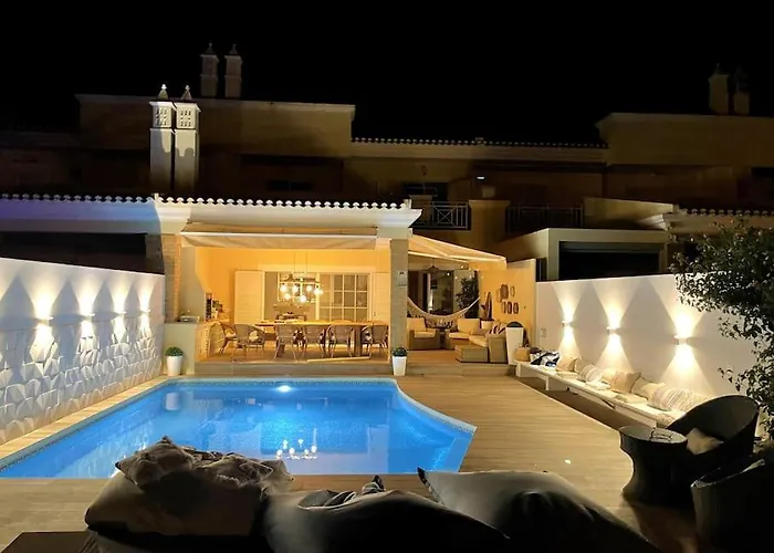 Vivenda Em Marina Tenis Academy 维拉摩拉