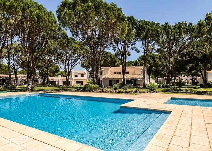 Vivenda Em Marina Tenis Academy *