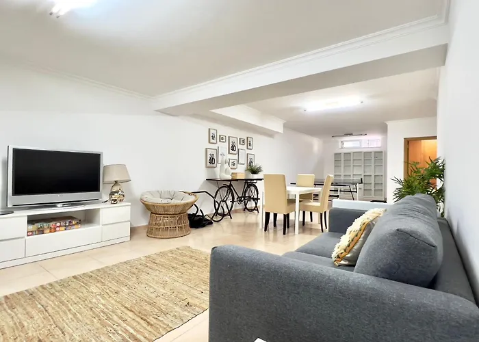 Vivenda Em Marina Tenis Academy *